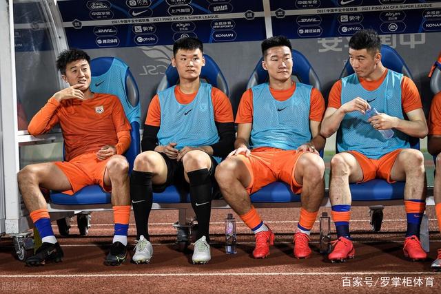 马克西姆·埃斯特韦正式加盟RB莱比锡，开启德甲新篇章